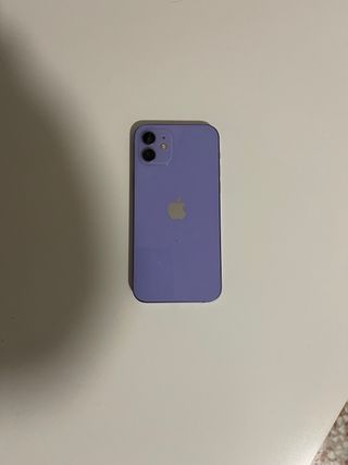iPhone 12 morado