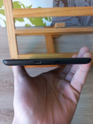 KINDLE 10ª GENERACIÓN + FUNDA + CARGADOR