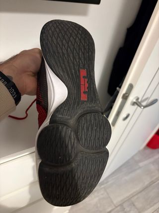 Scarpe Nike Lebron BV7427-002 Rosse