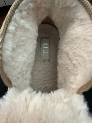 Botas Liu Jo doradas talla 37 con pelo interior