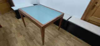 Mesa de comedor de madera y cristal sillas a juego