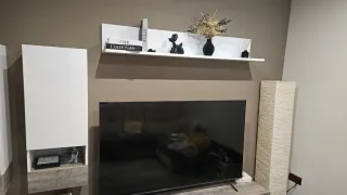 Estantería flotante blanca