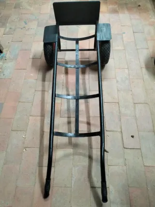 Carretilla de carga con dos ruedas