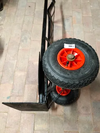 Carretilla de carga con dos ruedas