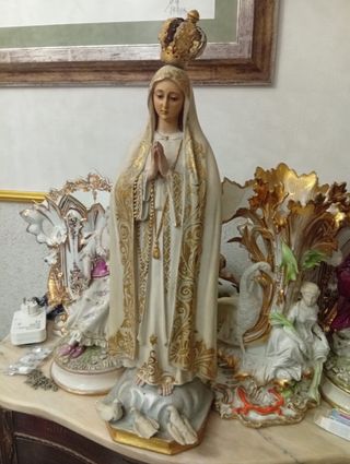 Imagen religiosa Virgen María con corona