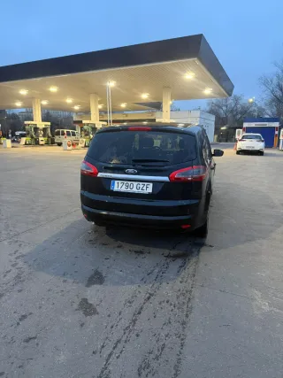 Ford S-MAX 2010