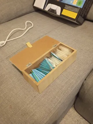 Caja de té de madera y papel