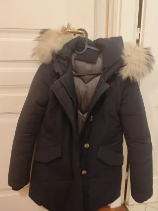 Giubbotto blu nottecon cappuccio in pelliccia