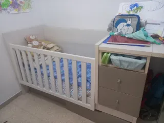 Cuna infantil con cambiador
