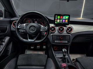 Mercedes-Benz Clase CLA AMG NIGHT