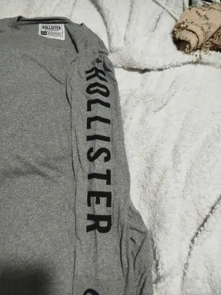 Camiseta Hollister gris manga larga