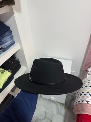 Sombrero negro Cortefiel mujer