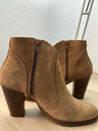 Botines de piel Salsa camel tacón
