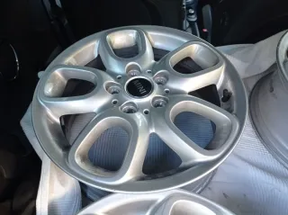 Juego 4 Llantas MINI 16" Como nuevas