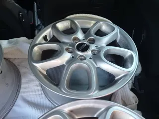 Juego 4 Llantas MINI 16" Como nuevas