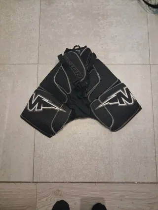 Equipación completa hockey Bauer Niño 10 años.