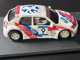 Scalextric Peugeot 106 MAXI