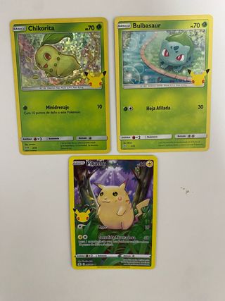 Cartas Pokémon: Chikorita, Bulbasaur, Pikachu