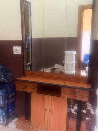 Mueble de salón o entrada madera y cristal