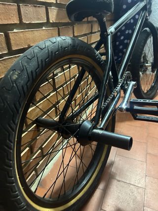 Bicicleta BMX Negra
