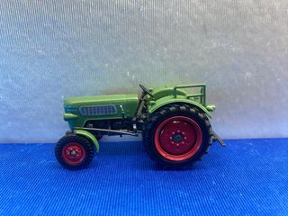 TRACTOR DE MINIATURA FENDT FARMER 2 ESCALA 1:43