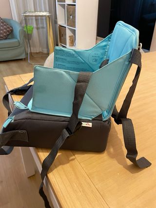 Trona / alzador  es para poner encima de una silla