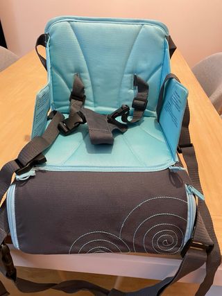 Trona / alzador  es para poner encima de una silla