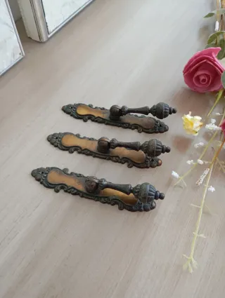 Lote 3 Tiradores Antiguos Metal Dorado