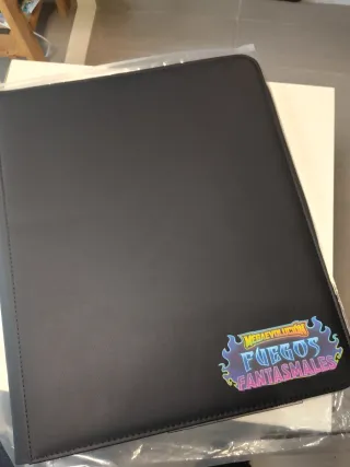 Álbum Pokémon Fuegos Fantasmales toploaders custom