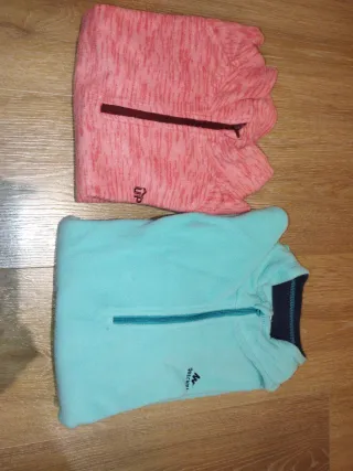 Pack 2 polos UP y Quechua tallas 12-14