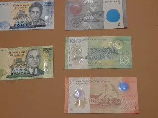 Billetes Malawi y Nicaragua - Colección