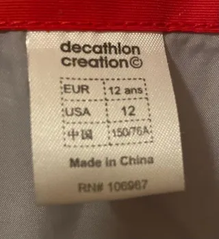 Traje de esquí rojo y gris 12 años