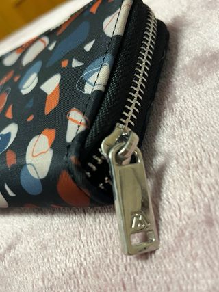 Cartera mujer estampado geométrico