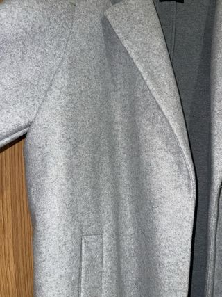 Abrigo Bershka gris talla M