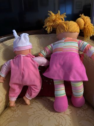 2 Bambole, bambola neonato e bambola grande
