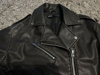 CHAQUETA ROCKERA Zara Talla S