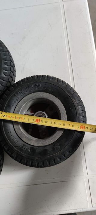 Ruedas neumáticas 9x3.50-4 con llanta Lote de 2