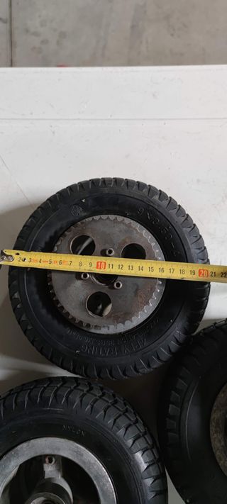 Ruedas neumáticas 9x3.50-4 con llanta Lote de 2