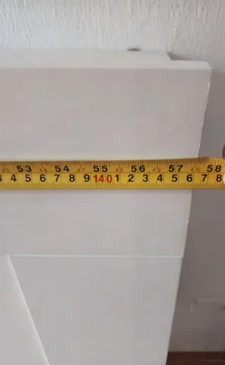 Cabezal de cama Ikea blanco se encuentra en Palma