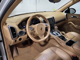 Porsche Cayenne 2012