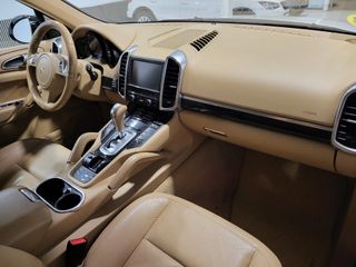 Porsche Cayenne 2012