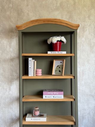 Estantería de madera