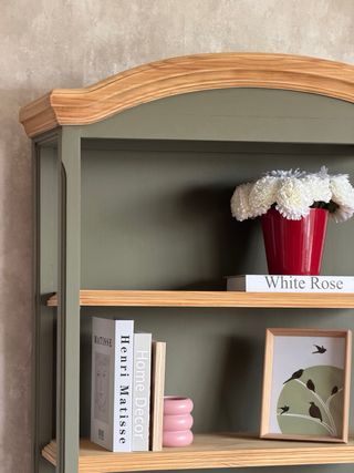 Estantería de madera