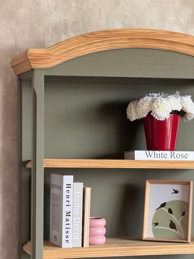 Estantería de madera