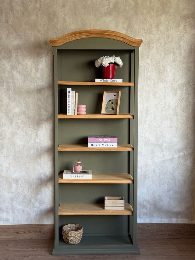 Estantería de madera