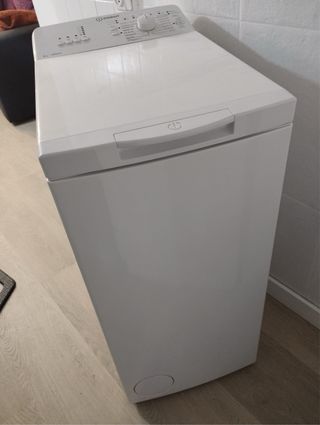 Lavadora Carga Superior Indesit 6kg 1000rpm