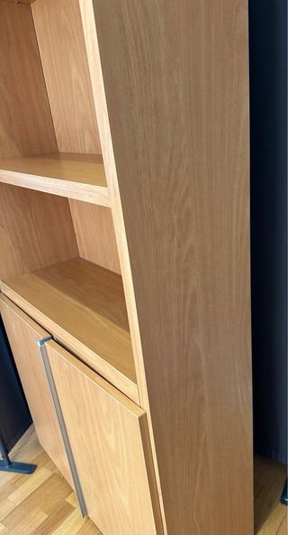 Estantería de madera para oficina