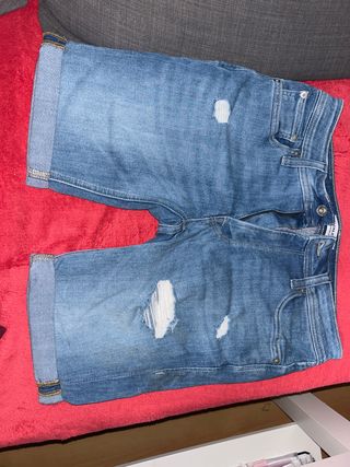 Pantalón corto vaquero roto verano