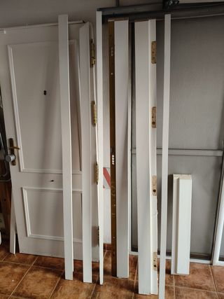 Puerta blindada con núcleo de hierro