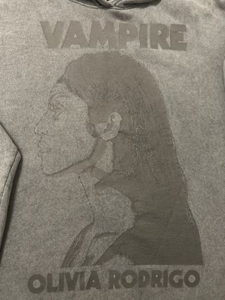 Sudadera Olivia Rodrigo Vampire